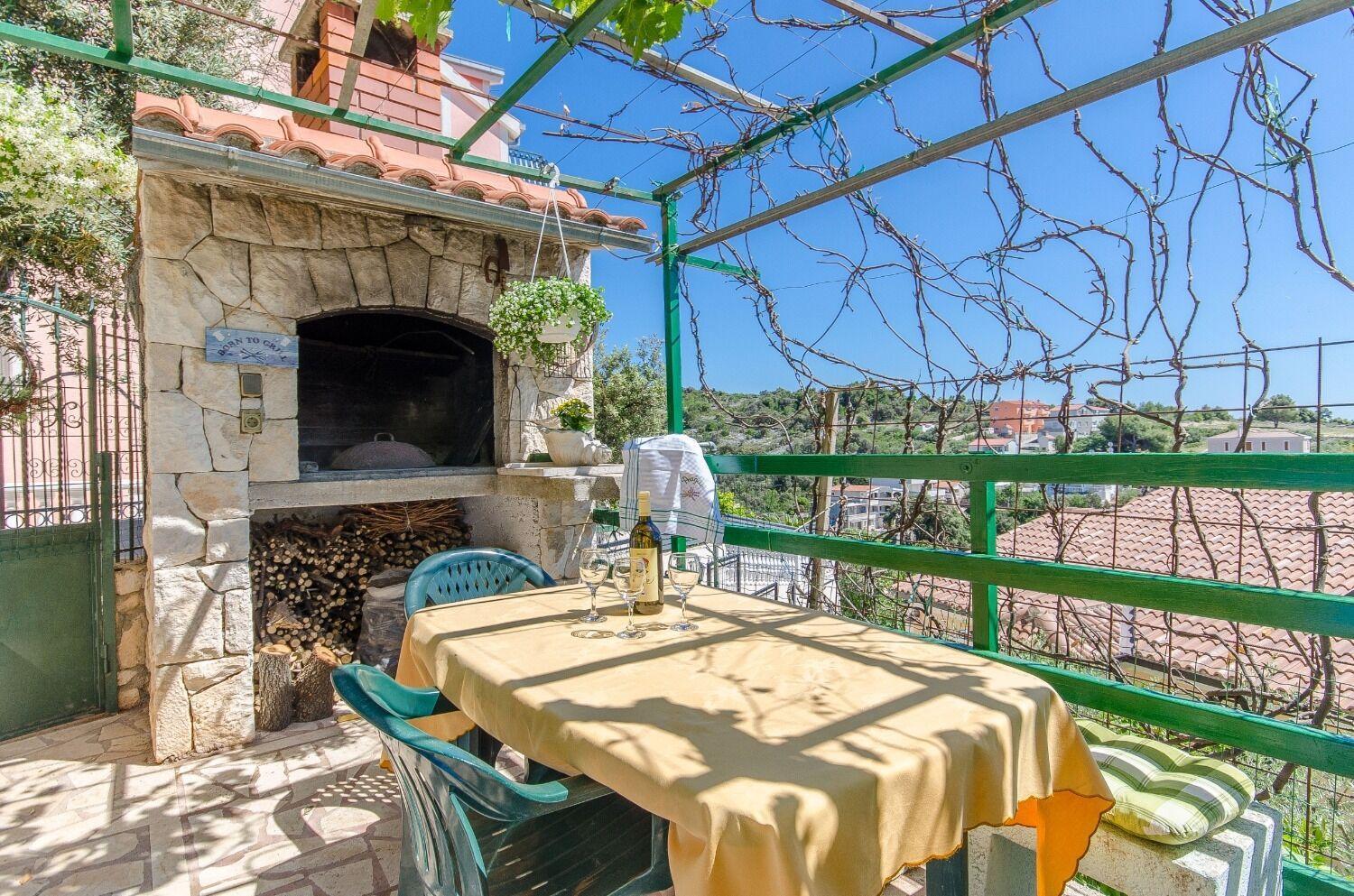 Apartments Bosiljka - By The Sea Sevid Ngoại thất bức ảnh
